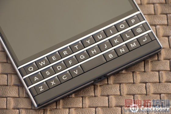 ݮBlackBerry Passport