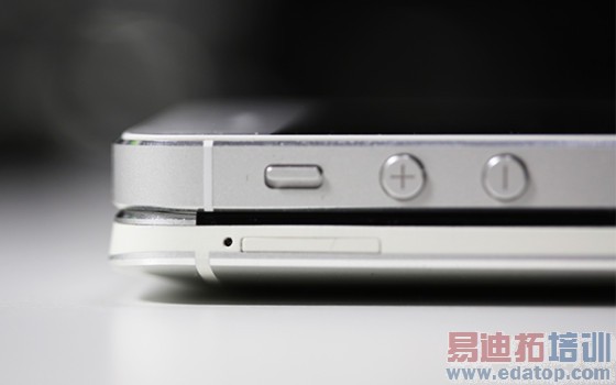 HTC One&iPhone 5