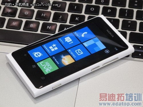 ͨŵLumia800Ԥ 3599